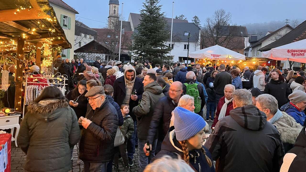 Zunsweier lädt am Samstag zum Weihnachtsmarkt auf den Rathausplatz